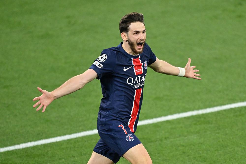 国家德比维尼修斯不满被换后，阿隆索让米利唐去跟他谈谈